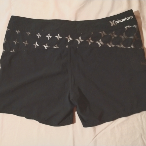 Hurley Size 11 Phantom shorts - Picture 2 of 3